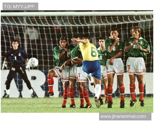 墨西哥足球明星的辉煌瞬间与传奇故事全记录